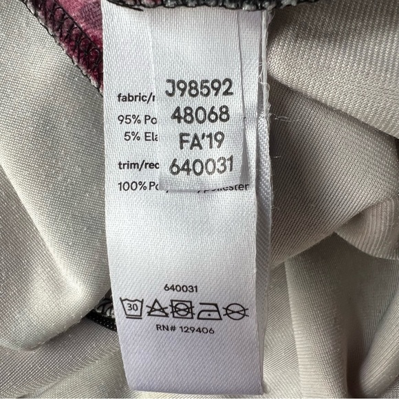 Venus Floral Bell Sleeve Dress – Size M – Black Pink Roses – Made in Turkey - Picture 7 of 9